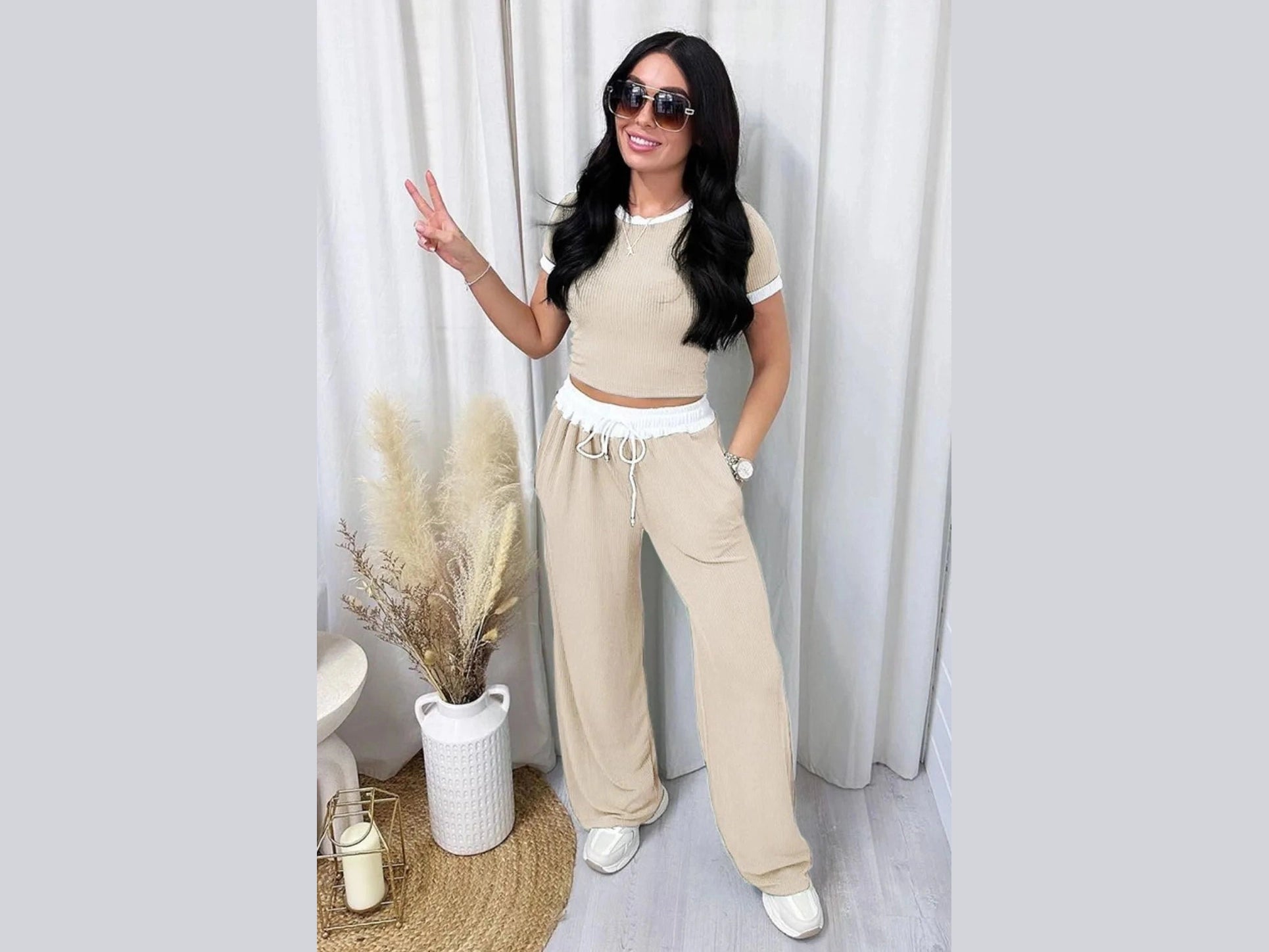 Contrast Trim Round Neck Top and Pants Set - Simply Just Deals LLCContrast Trim Round Neck Top and Pants Set100100391891652TanS17737bd4 - bb94 - 474f - bddf - 26d41c3e0824 - Max