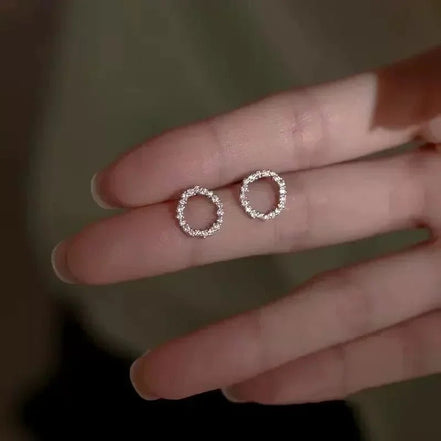 Fashion Trend Elegant Jewelry Simple Crystal Circle Pendant Necklace Golden Color Unquie Women Necklace Party Gift Wholesale - Simply Just Deals LLCFashion Trend Elegant Jewelry Simple Crystal Circle Pendant Necklace Golden Color Unquie Women Necklace Party Gift Wholesale200001034:201673808Silver EarringsSilver EarringsFashion Trend Elegant Jewelry Simple Crystal Circle Pendant Necklace Golden Color Unquie Women Necklace Party Gift Wholesale