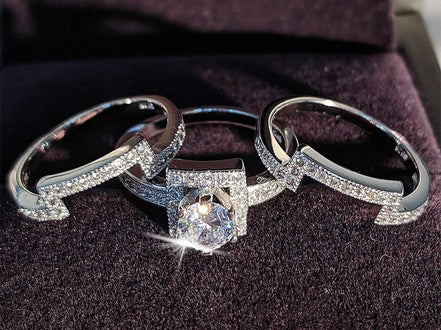 Variety of wearing rings - Simply Just Deals LLCVariety of wearing rings0CJZBLXLX08511 - Silver - 14thSilver14thVariety of wearing rings