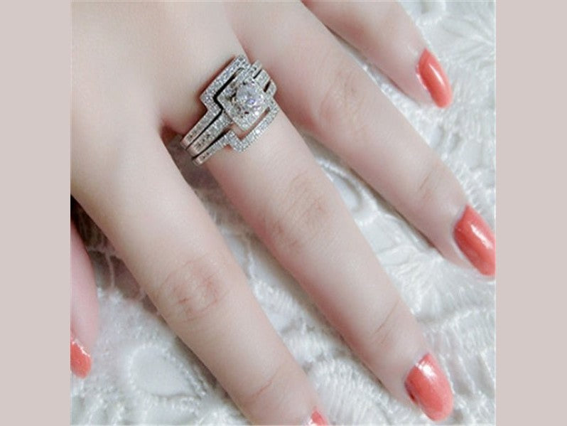 Variety of wearing rings - Simply Just Deals LLCVariety of wearing rings0CJZBLXLX08511 - Silver - 14thSilver14thVariety of wearing rings