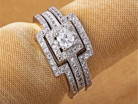 Variety of wearing rings - Simply Just Deals LLCVariety of wearing rings0CJZBLXLX08511 - Silver - 14thSilver14thVariety of wearing rings